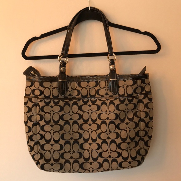 Coach Purse - Picture 3 of 6